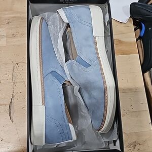 Naturalizer flats